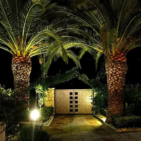 Stone Tower Retreat, Oasis Of Peace Aristomenis