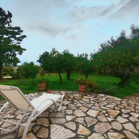 Stone Tower Retreat, Oasis Of Peace Διαμέρισμα Aristomenis