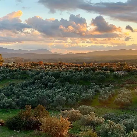 Διαμέρισμα Stone Tower Retreat, Oasis Of Peace *